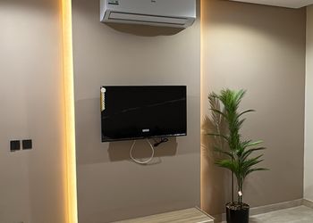 استديو بسرير ماستر 