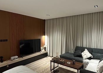 استديو بتصميم مودرن دخول ذاتي 