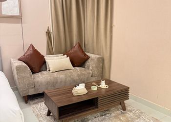 استديو هادئ بدخول ذاتي 