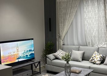 شقة بصالة ودخول ذاتي 