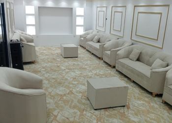 استراحة بمسطح اخضر وجلسه خارجيه