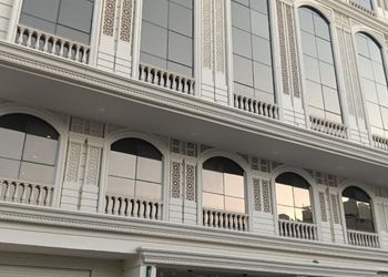 استديو بسرير ماستر وجلسة جانبية