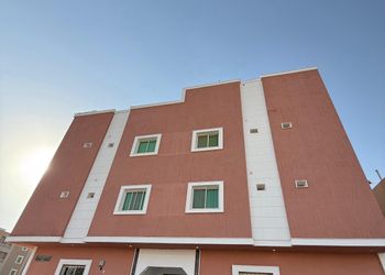 استديو بأثاث مريح وبسيط 
