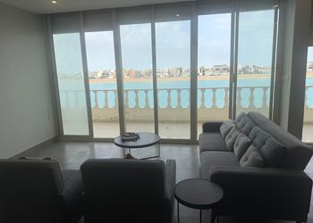 شاليه باطلالة على البحر