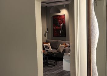 استوديو بتصميم انيق ودخول ذاتي