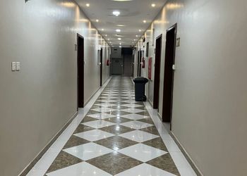 استديو بأثاث مريح وبسيط 