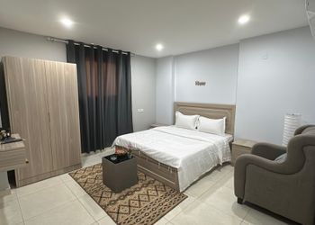 استديو باثاث مريح وبسيط 