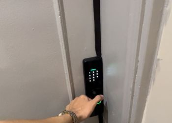 استديو بسرير ماستر وجلسة جانبية 