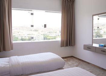 شالية دورين بخمس غرف نوم وبلكونه