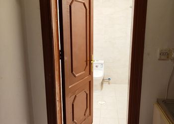 استديو بسرير ماستر  وجلسة جانبية