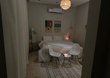 استديو بتصميم هادئ ودخول ذاتي 