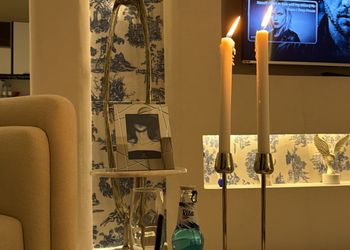 استديو هادئ بسرير ماستر
