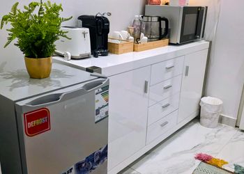 استديو بسرير ماستر وجلسة جانبية