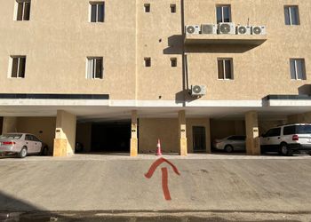 شقة بصالة وغرفة نوم ومجلس