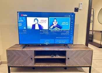 شقة بغرفة معيشة وغرفتين نوم 