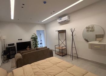 استديو هادئ بسرير ماستر 