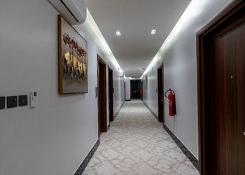 استديو بسرير ماستر وجلسة جانبية