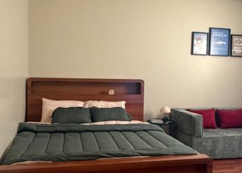 استديو بسرير ماستر