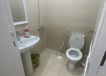 استديو بسرير ماستر وجلسة 
