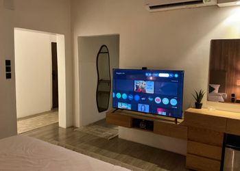 استديو هادئ بدخول ذاتي 