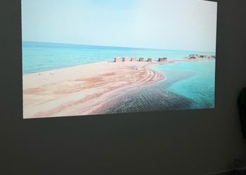 استديو بأثاث مريح وبسيط 