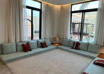 شاليه بمجلسين وألعاب اطفال 