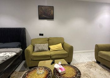 استديو هادئ بسرير ماستر