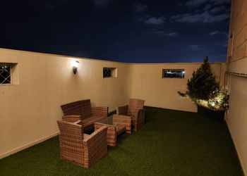 جناح فاخر بدخول ذكي وفناء مطل