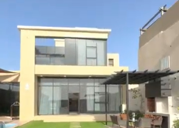 شاليه بمسبح داخلي وألعاب مائية 