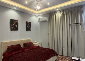 استديو بسرير ماستر 