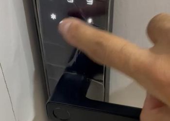استديو بسرير ماستر وجلسة جانبية