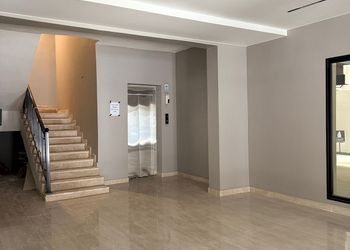 استديو بسرير ماستر وجلسة جانبية