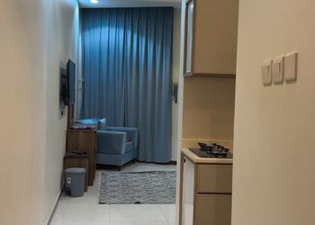 استديو بسرير ماستر وجلسة 