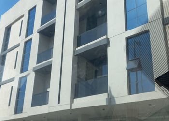 استديو هادئ بسرير ماستر 