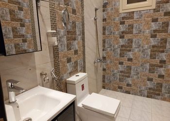 شاليه بمسطح اخضر ومسبح 