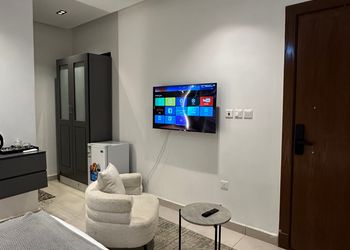 استديو هادئ بسرير ماستر 