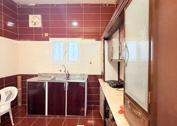 استراحة بمسبح خارجي وجلسة خارجية