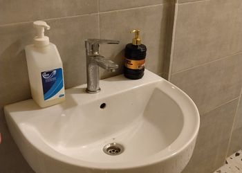 استديو بسرير ماستر وجلسة جانبية