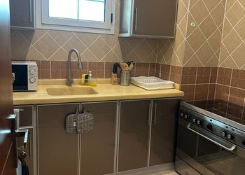 شقة بغرفتين نوم وصالة 