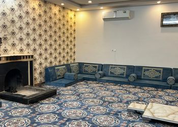 استراحة بمسطح اخضر ومجالس