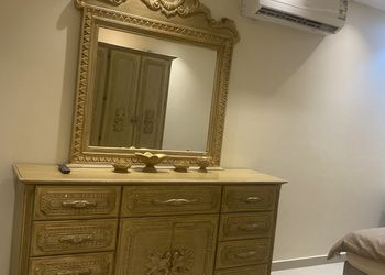 شقة بغرفة جلوس وغرفتين نوم 
