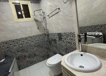شقة بغرفة معيشة وغرفة نوم 