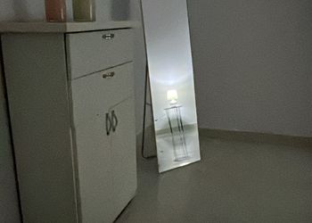 شقة هادئة بغرفتين نوم وصالة 