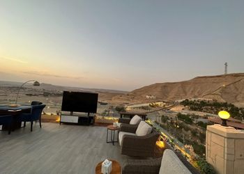 استراحه باطلالة جبلية 