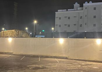 استديو بسرير ماستر وأثاث مريح 