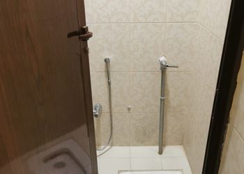 استديو بسرير ماستر وجلسة جانبية 