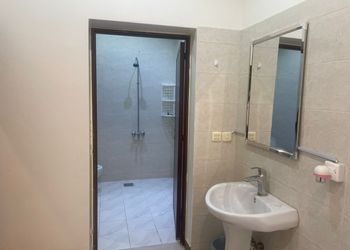شاليه بمجلس وأثاث هادئ