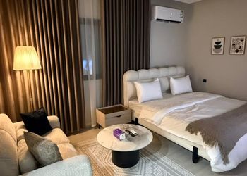 استديو بسرير ماستر ودخول ذاتي