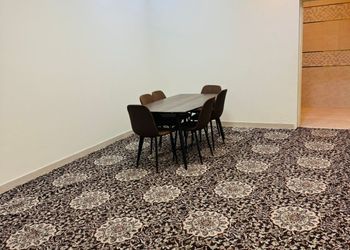 شاليه بمجلسين ومسبحين وحديقة 