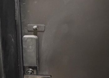 استديو بأثاث مريح وبسيط 